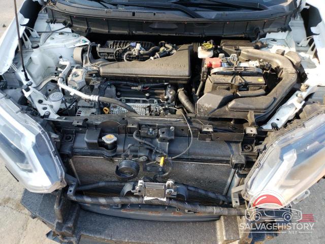 KNMAT2MV4JP548010 2018 NISSAN ROGUE photo no. 11