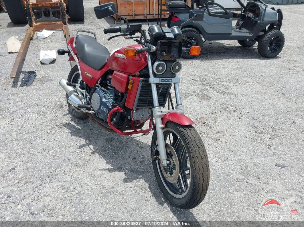 JH2RC2204EM004339 1984 HONDA VF700 photo no. 1