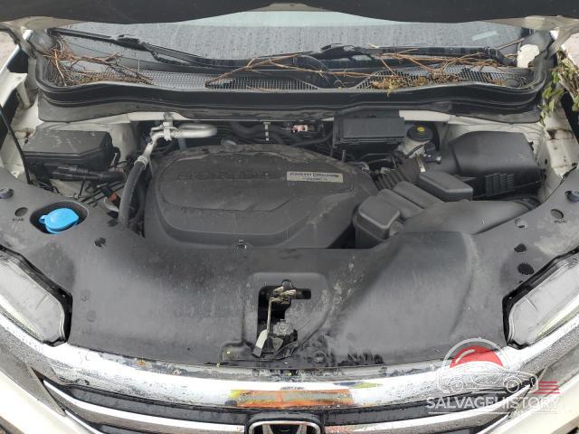 5FNYF6H56JB042258 2018 HONDA PILOT photo no. 12
