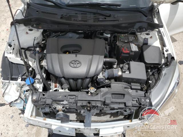 3MYDLBYV9JY309995 2018 TOYOTA YARIS photo no. 11