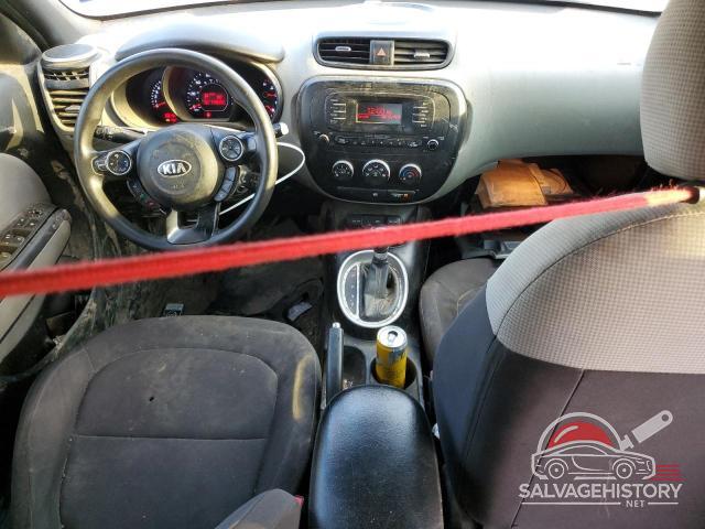 KNDJN2A25F7235009 2015 KIA SOUL photo no. 8