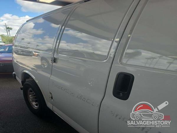 1GCWGAFGXL1276104 2020 CHEVROLET EXPRESS G2500 photo no. 5