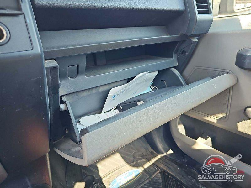 1FTMF1EB0KKE24723 2019 FORD F-150 photo no. 4