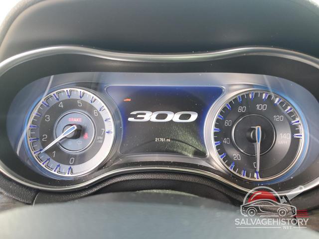 2C3CCAAG9KH675967 2019 CHRYSLER 300 photo no. 9