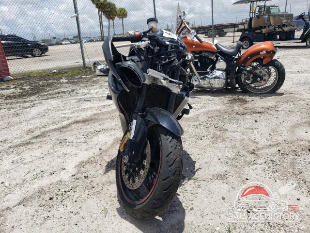 JS1GT78A6C2100375 2012 SUZUKI GSXR1000 photo no. 2