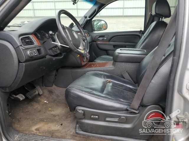 1GNSCHE02BR208331 2011 CHEVROLET SUBURBAN photo no. 7
