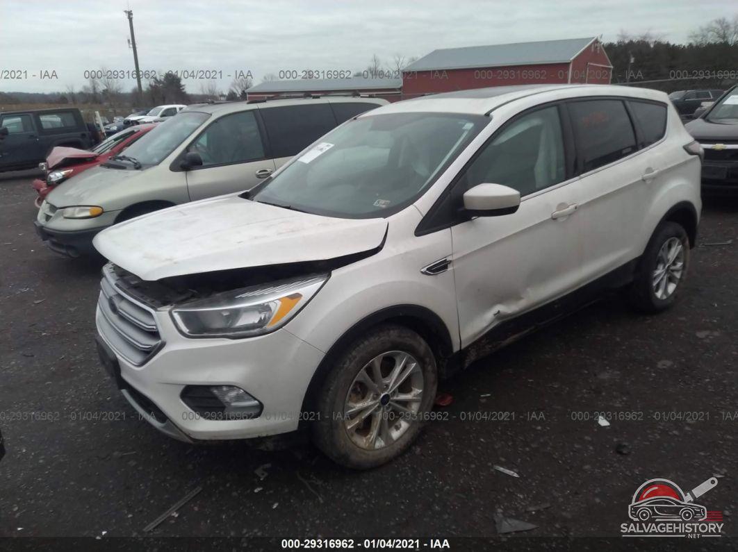 1FMCU0G91HUD35659 2017 FORD ESCAPE photo no. 2