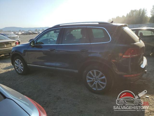 WVGEF9BP1DD004328 2013 VOLKSWAGEN TOUAREG photo no. 2