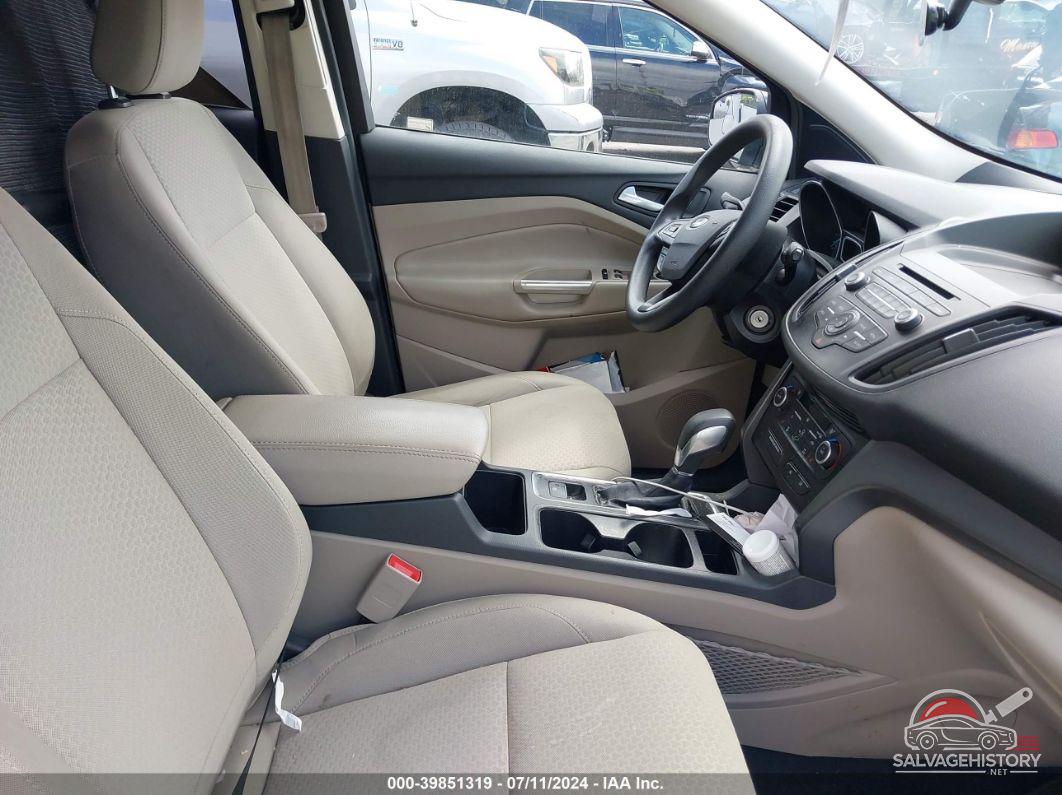 1FMCU9GD8JUB00951 2018 FORD ESCAPE photo no. 5