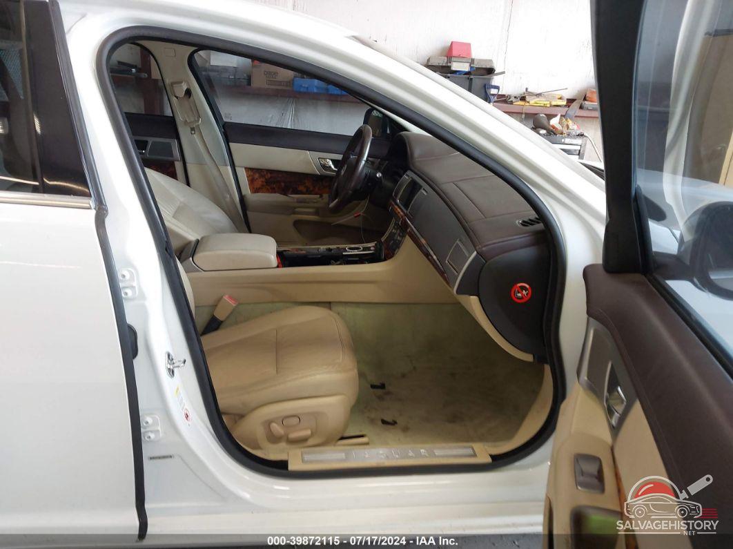 SAJWA0FB0BLR84804 2011 JAGUAR XF photo no. 5