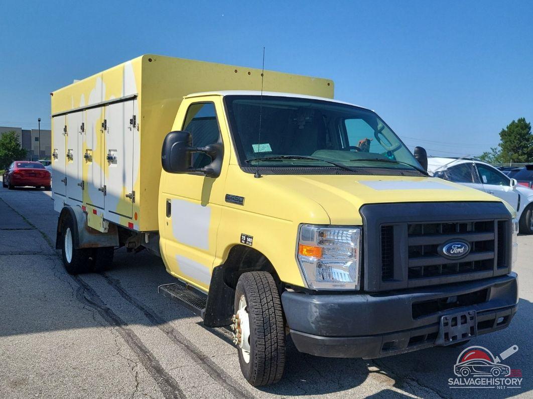 1FDXE4FS3HDC69075 2017 FORD ECONOLINE photo no. 8
