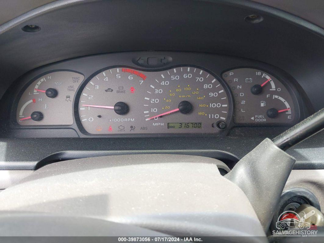5TDZT34A22S131515 2002 TOYOTA SEQUOIA photo no. 7