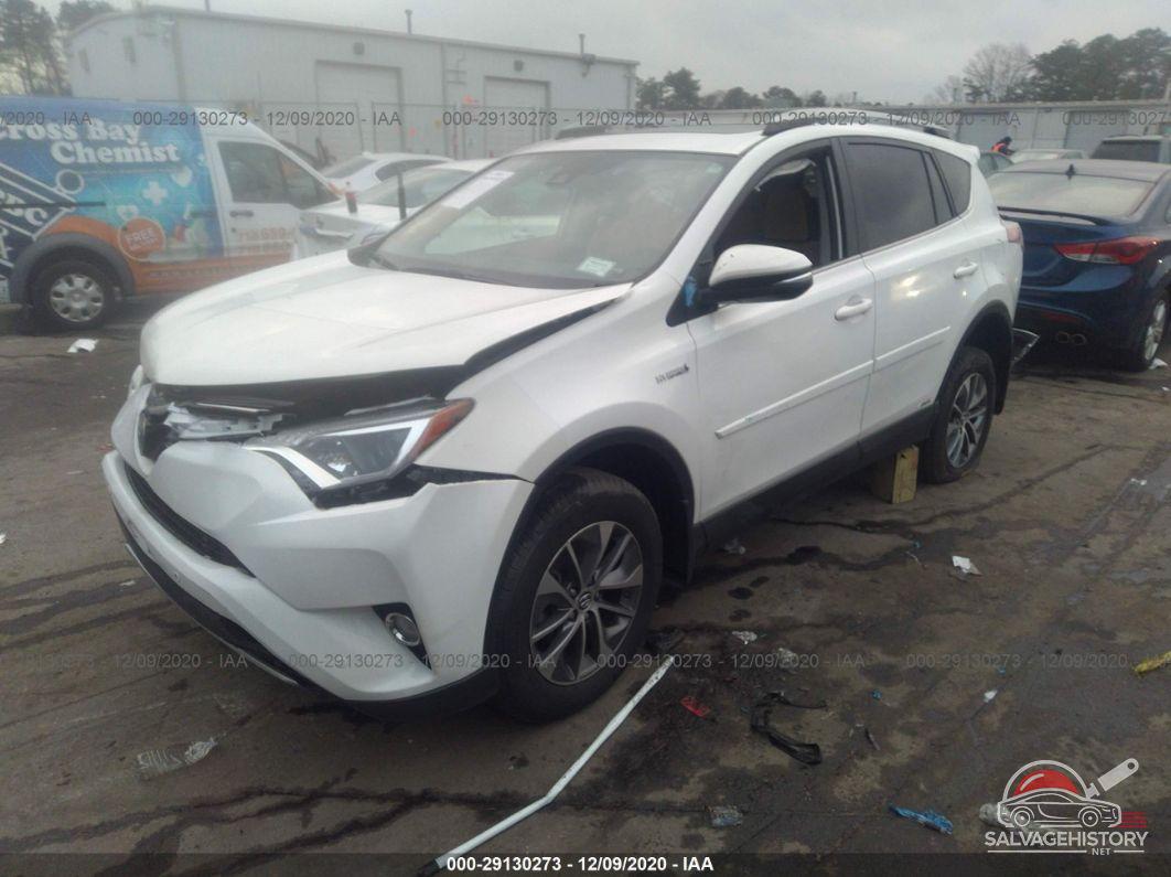 JTMRJREV7JD200560 2018 TOYOTA RAV4 photo no. 2