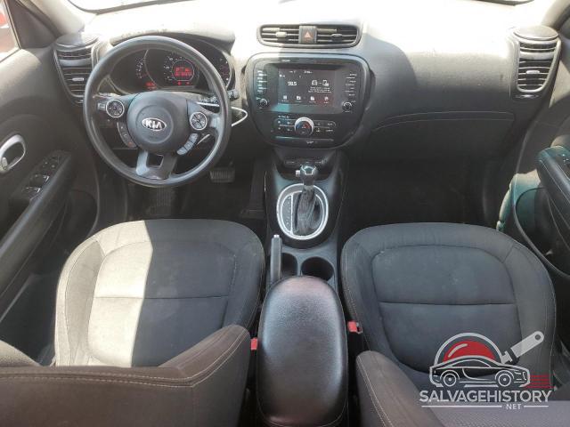 KNDJP3A55J7510221 2018 KIA SOUL photo no. 8