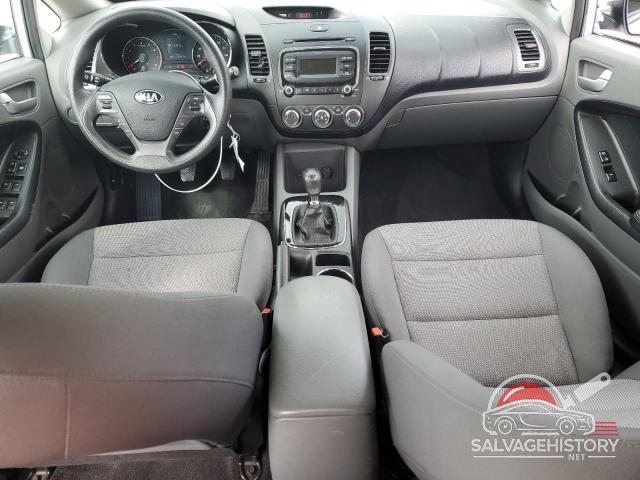 3KPFK4A70HE048821 2017 KIA FORTE photo no. 8