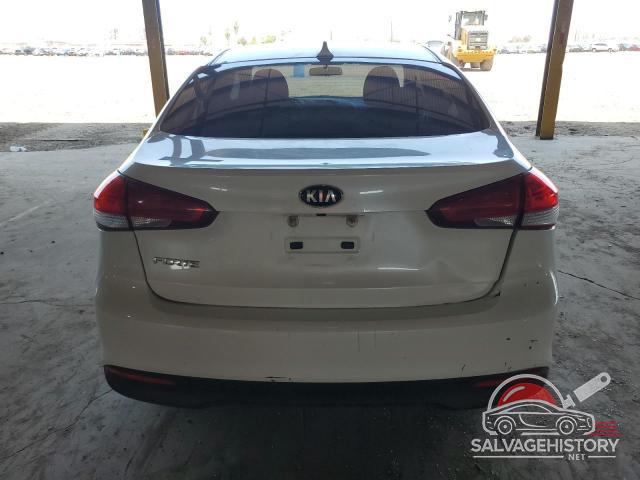 3KPFL4A72HE013033 2017 KIA FORTE photo no. 6