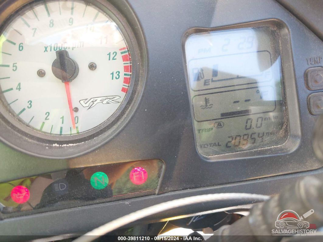 JH2RC4612YM200217 2000 HONDA VFR800 photo no. 7