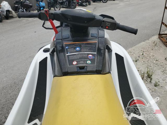 YAMA1727F121 2021 YAMAHA JETSKI photo no. 5