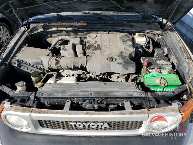 JTEBU4BF3BK113451 2011 TOYOTA FJ CRUISER photo no. 11