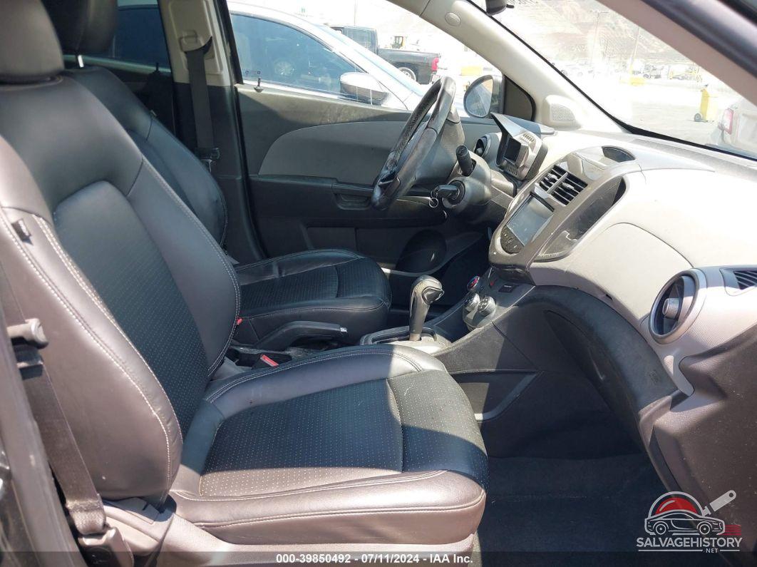 1G1JE6SB6G4113812 2016 CHEVROLET SONIC photo no. 5