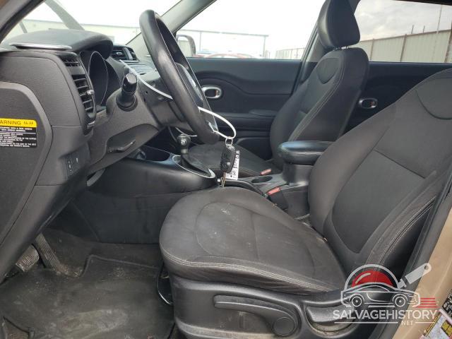 KNDJN2A20G7276620 2016 KIA SOUL photo no. 7