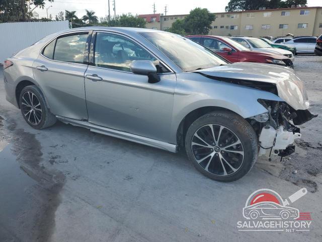 4T1B11HK6JU082887 2018 TOYOTA CAMRY photo no. 4