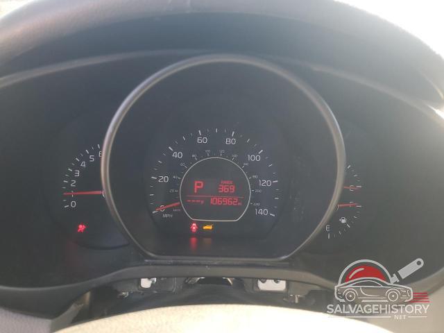 KNDJN2A24G7280654 2016 KIA SOUL photo no. 9