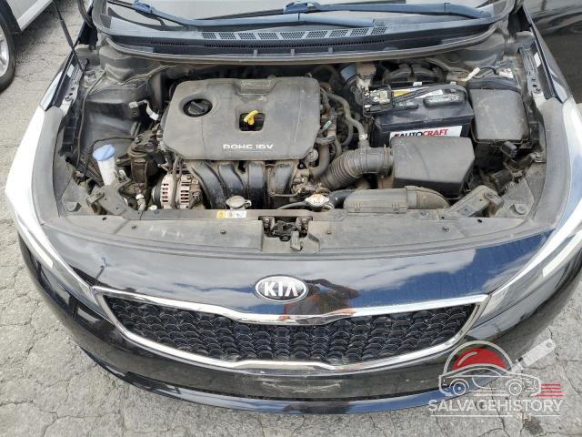 3KPFK4A72JE245706 2018 KIA FORTE photo no. 11