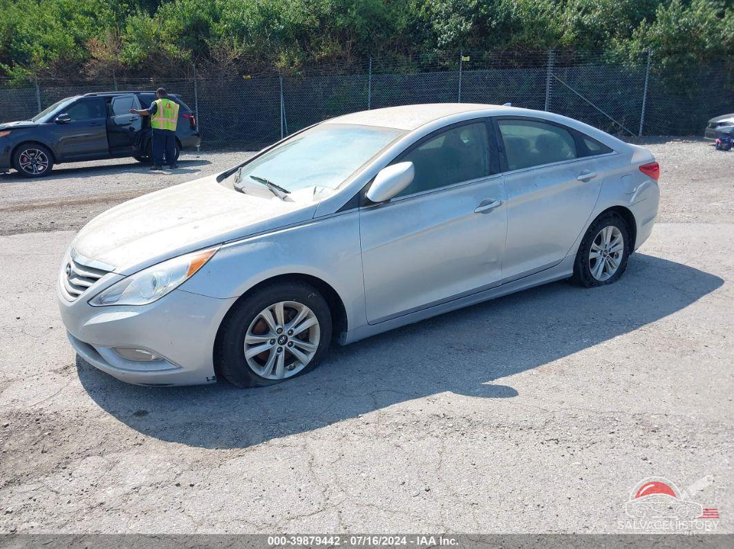 5NPEB4AC1DH701901 2013 HYUNDAI SONATA photo no. 2