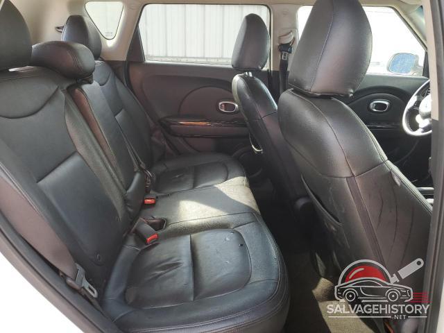 KNDJX3A53F7114814 2015 KIA SOUL photo no. 10