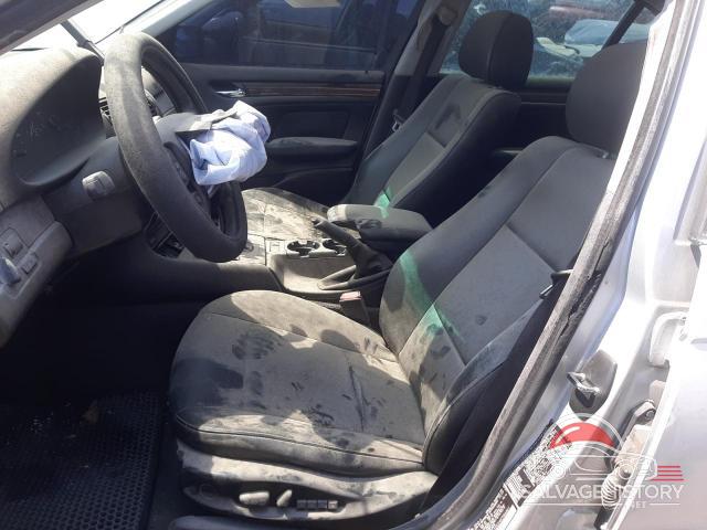 WBAAZ334X4KP86861 2004 BMW 3 SERIES photo no. 7
