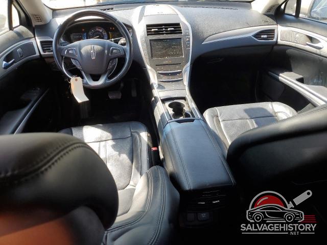 3LN6L2LU3GR628233 2016 04 MKZ photo no. 8