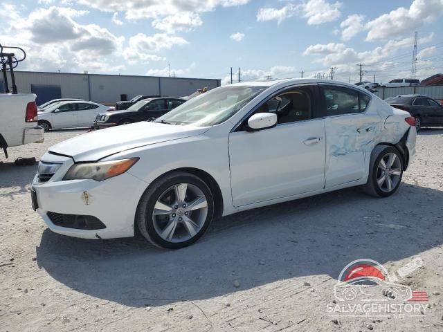 19VDE1F57DE018271 2013 ACURA ILX photo no. 9
