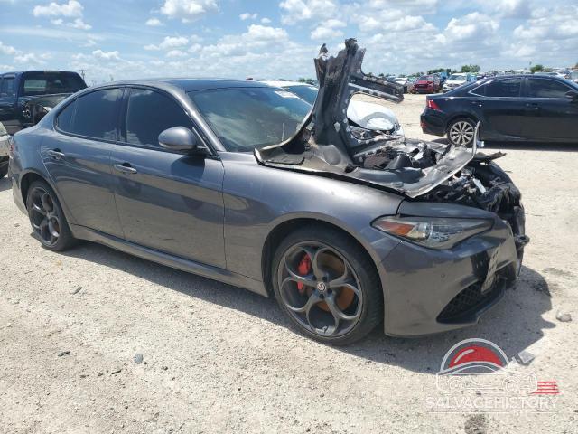 ZARFAEEN2J7576051 2018 ALFA ROMEO GIULIA photo no. 4