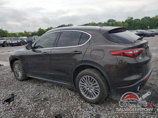 ZASFAKAN7J7B77965 2018 ALFA ROMEO STELVIO photo no. 2