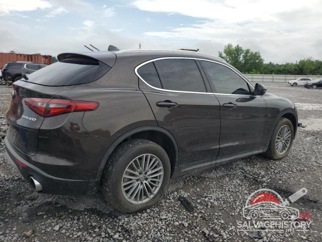 ZASFAKAN7J7B77965 2018 ALFA ROMEO STELVIO photo no. 3