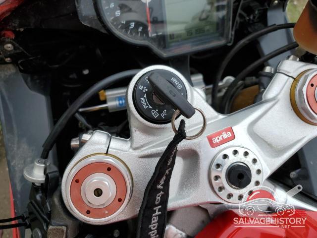 ZD4RKUA49FS000431 2015 APRILIA MOTORCYCLE photo no. 8