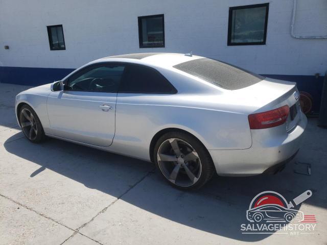 WAULFAFR9BA044967 2011 AUDI A5 photo no. 2