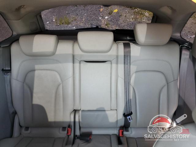 WA1LKAFPXAA060858 2010 AUDI Q5 photo no. 10