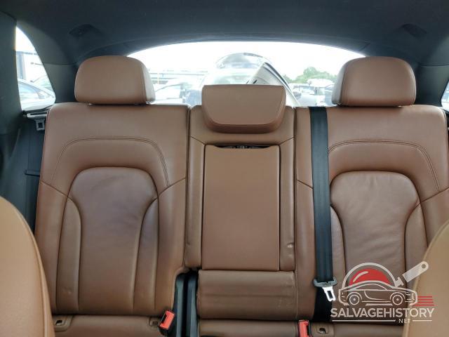 WA1DKAFP1CA070704 2012 AUDI Q5 photo no. 10