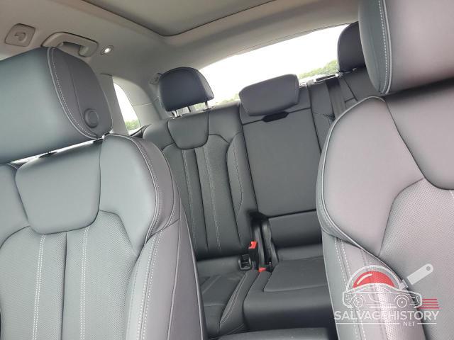 WA1CABFY0M2026797 2021 AUDI Q5 photo no. 10
