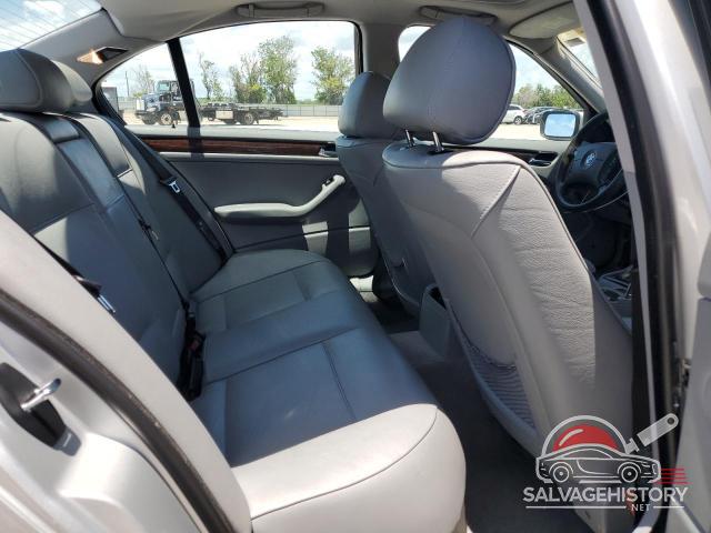 WBAET37463NJ34393 2003 BMW 3 SERIES photo no. 10
