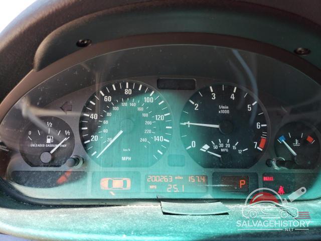 WBAEV33414KR28849 2004 BMW 3 SERIES photo no. 9