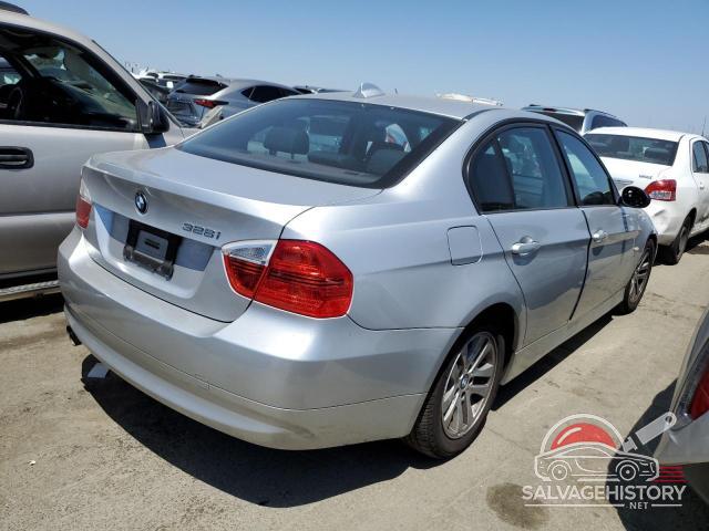 WBAVC53577FZ70661 2007 BMW 3 SERIES photo no. 3