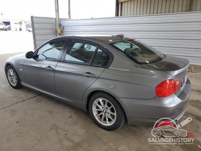 WBAPH7C5XAE129601 2010 BMW 3 SERIES photo no. 2