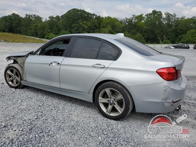 WBA3A5C56CF350097 2012 BMW 3 SERIES photo no. 2