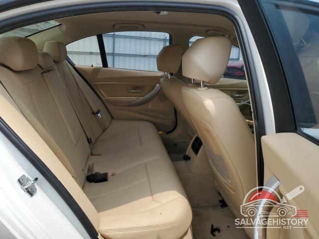 WBA3C1C54CF430498 2012 BMW 3 SERIES photo no. 10