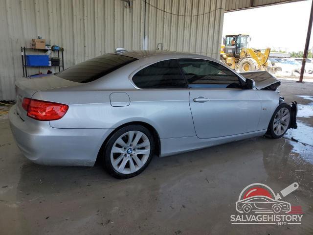 WBAKE3C50CE769315 2012 BMW 3 SERIES photo no. 3