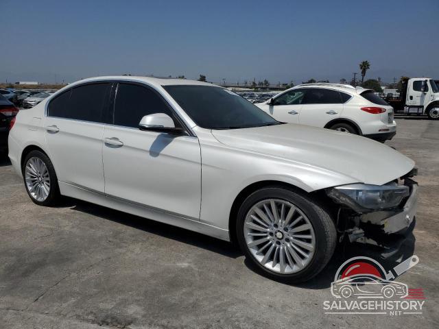WBA3C1C58DF441098 2013 BMW 3 SERIES photo no. 4