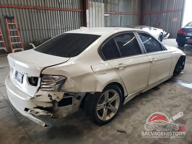 WBA3B1G51FNT06082 2015 BMW 3 SERIES photo no. 3